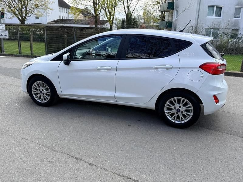 Gebraucht Ford Fiesta 75 PS (55 kW) 2019 Grün Kleinwagen