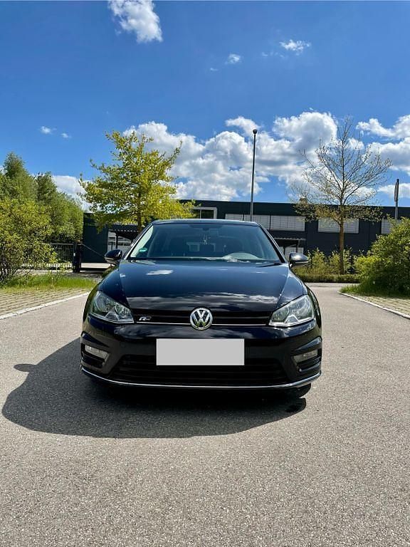 Schwarz Gebraucht 2014 VW Golf VII Cup Limousine | 9.100 € (Fairer Preis) - Bild 1/4