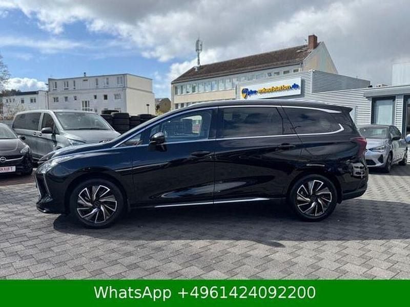 Gebraucht DFSK Forthing 4 177 PS (130 kW) 2025 Schwarz Van / Kleinbus