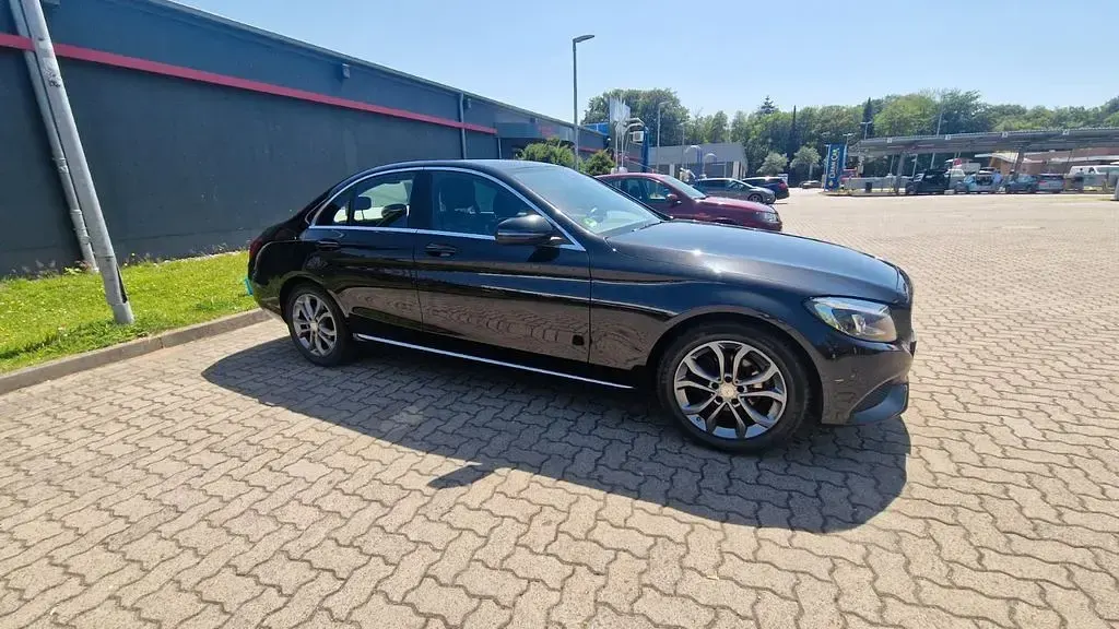 Gebraucht Mercedes C200 136 PS (100 kW) 2015 Schwarz Limousine
