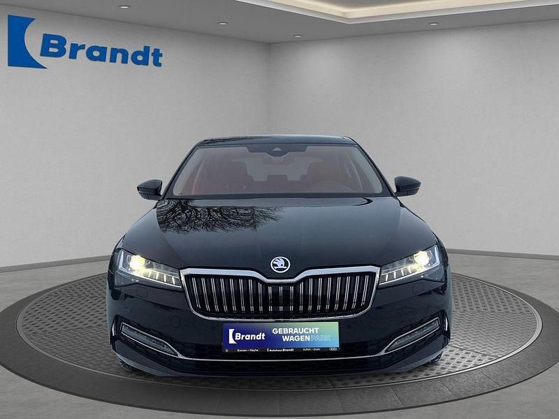 Gebraucht Skoda Superb Style 150 PS (110 kW) 2019 Schwarzmagic perleffekt (metallic) Limousine