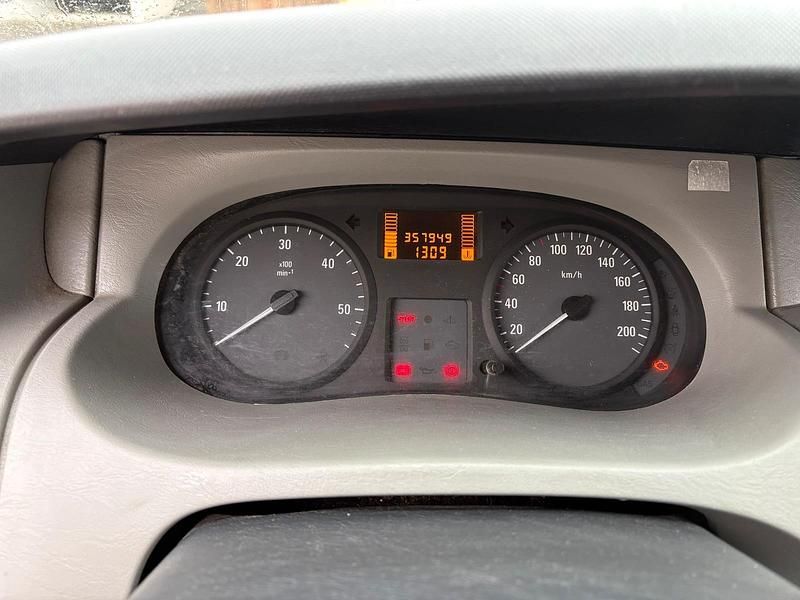 Gebraucht Opel Vivaro 115 PS (84 kW) 2010 Van / Kleinbus