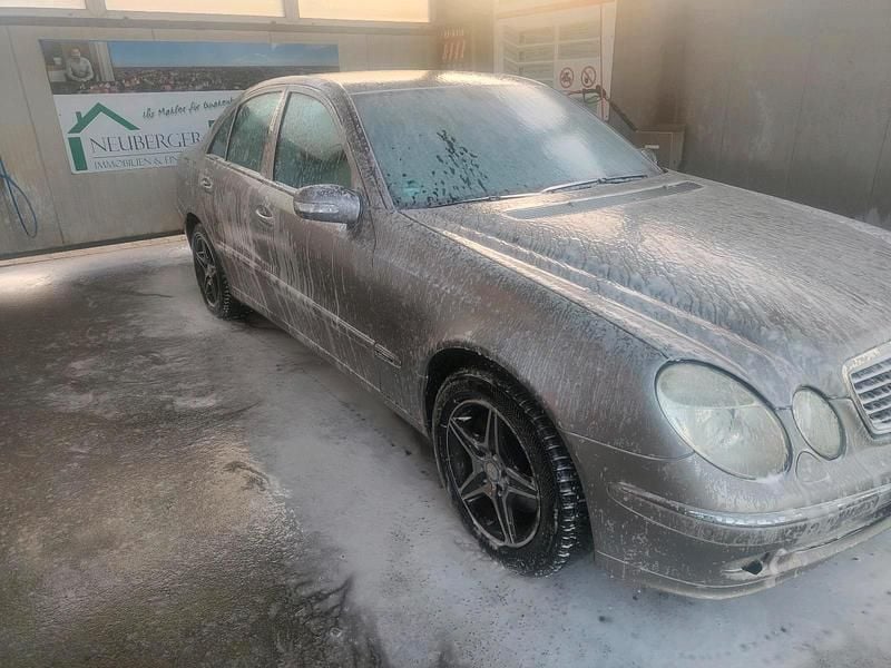 Gebraucht Mercedes E320 224 PS (164 kW) 2004 Gold Limousine