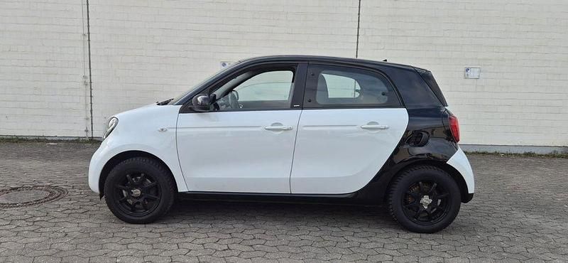 Gebraucht Smart ForFour 90 PS (66 kW) 2016 Schwarz Kleinwagen