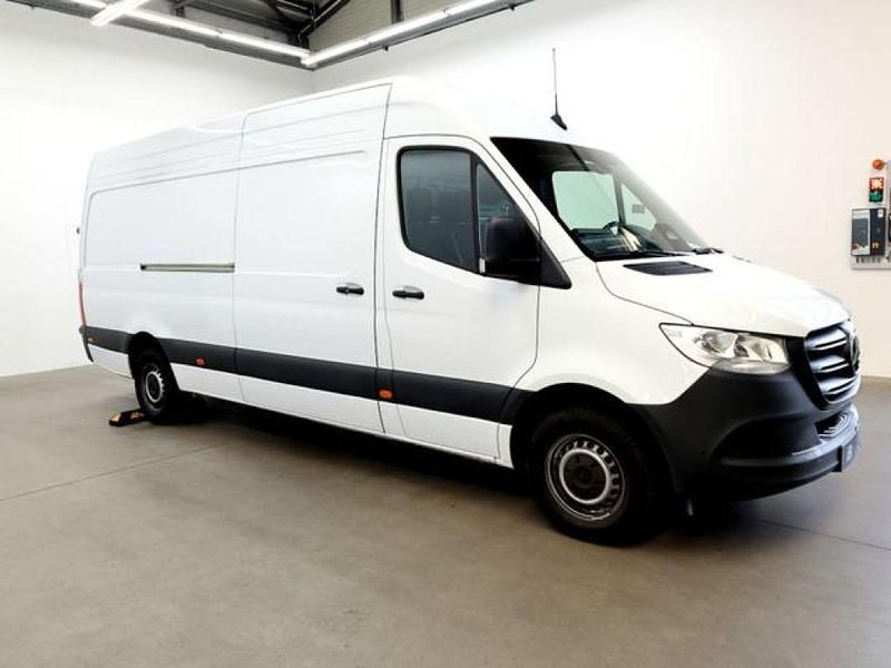 Gebraucht Mercedes Sprinter 170 PS (125 kW) 2025 Arktikweiss Van