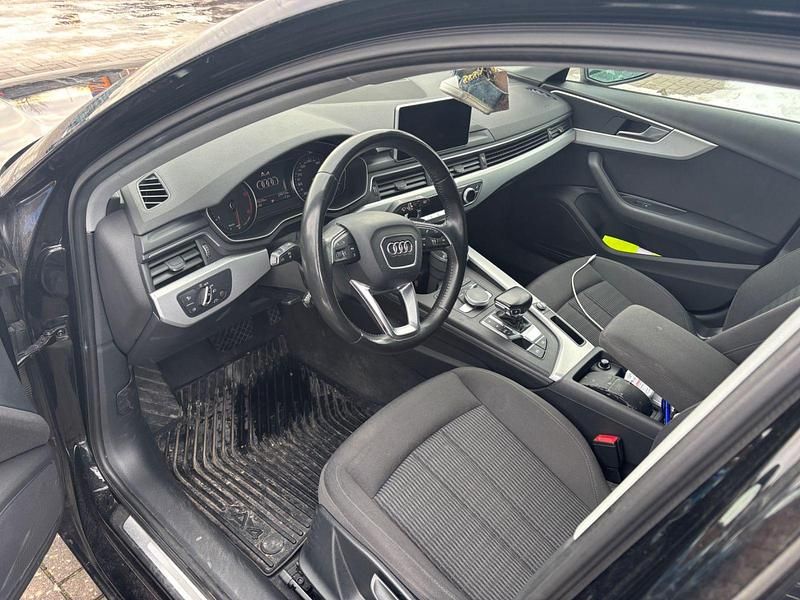 Gebraucht Audi A4 Ambiente 190 PS (139 kW) 2016 Schwarz Kombi