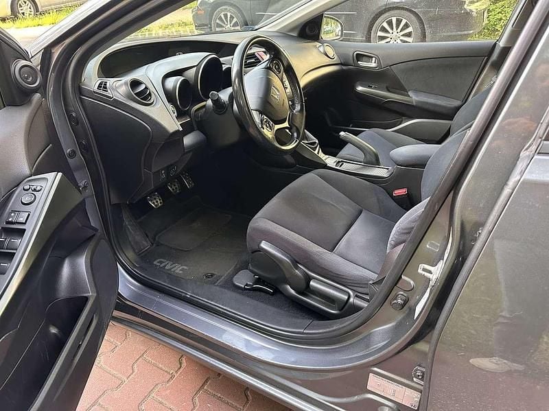 Gebraucht Honda Civic 141 PS (103 kW) 2013 Grau Limousine