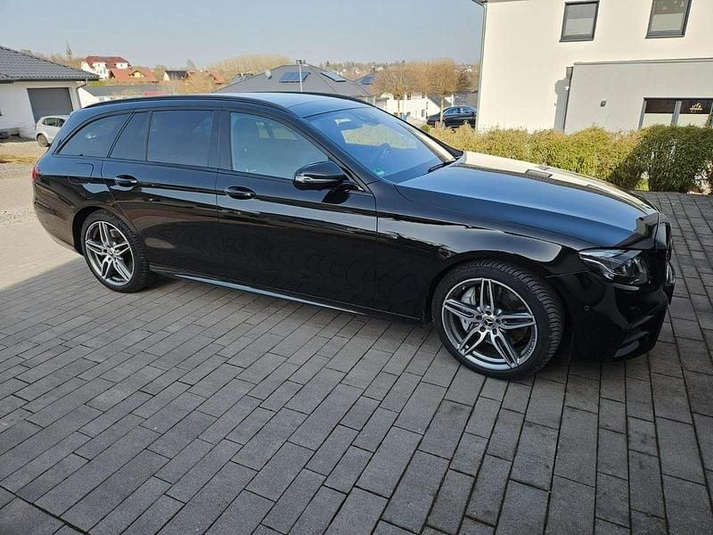 Gebraucht Mercedes E43 AMG AMG 401 PS (294 kW) 2018 Schwarz Limousine