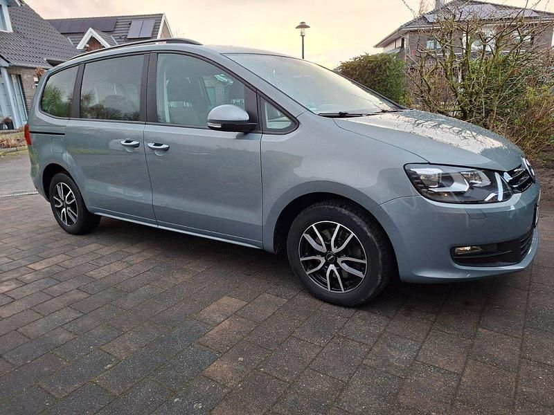 Gebraucht VW Sharan 140 PS (102 kW) 2015 Grau Van / Kleinbus