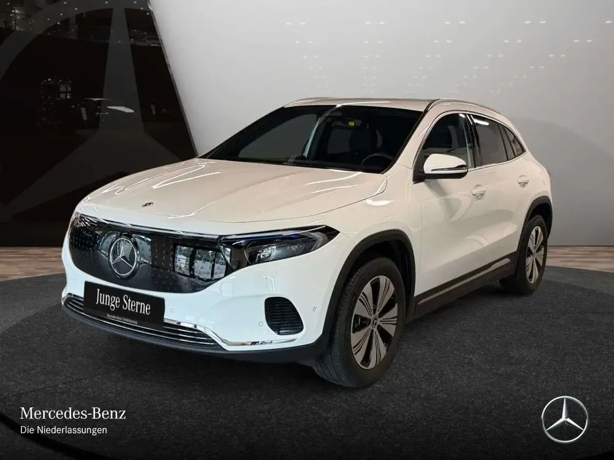 Gebraucht Mercedes EQA250 Progressive 139 kW (190 PS) 2025 Polarweiß SUV