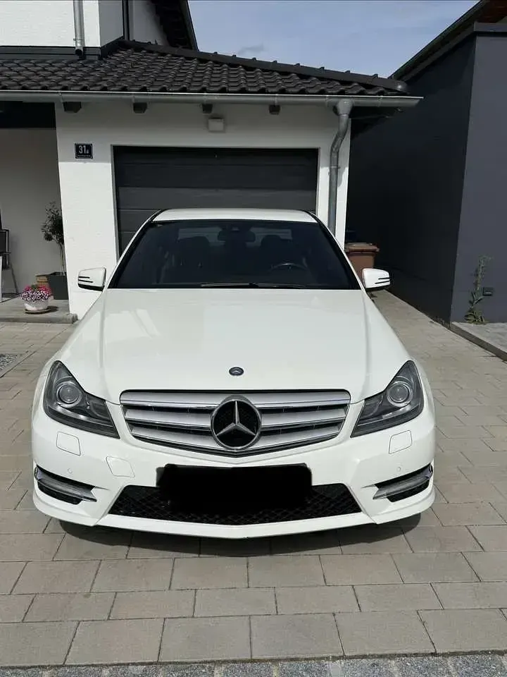 Gebraucht Mercedes C180 Avantgarde 156 PS (114 kW) 2012 Limousine