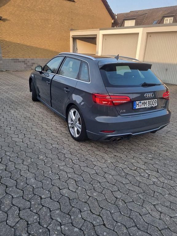 Gebraucht Audi A3 S-Line 150 PS (110 kW) 2018 Grau Limousine