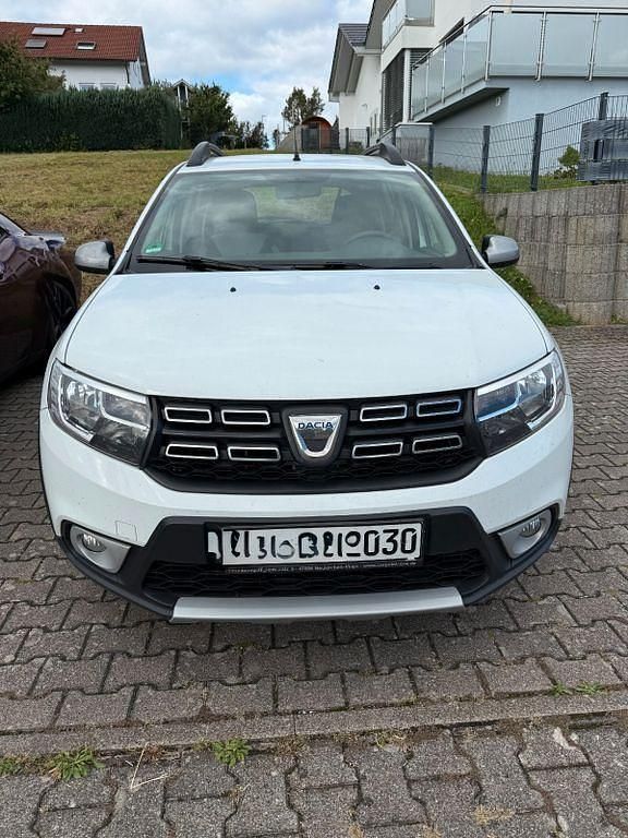 Weiß Gebraucht 2020 Dacia Sandero Kleinwagen | 7.300 € (Superpreis) - Bild 1/4