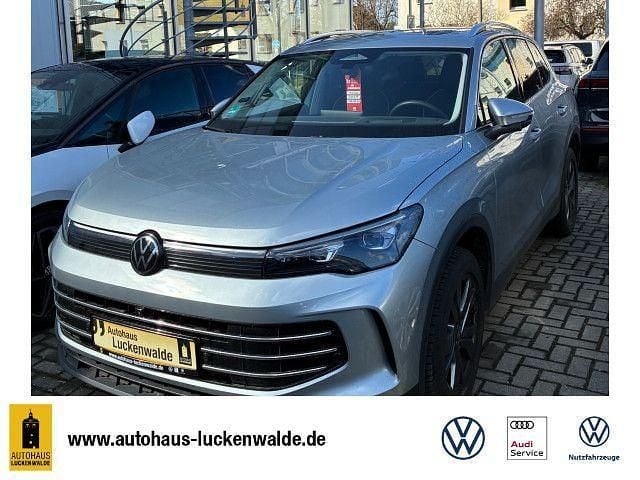 Gebraucht VW Tiguan Elegance 193 PS (141 kW) 2024 Silber SUV