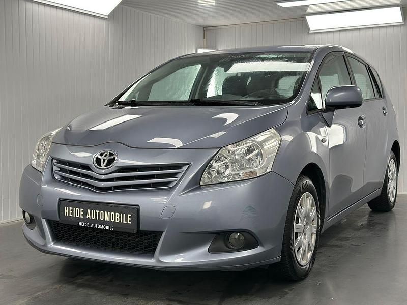 Blau Gebraucht 2010 Toyota Verso Life Van / Kleinbus | 3.990 € (Guter Preis) - Bild 1/4