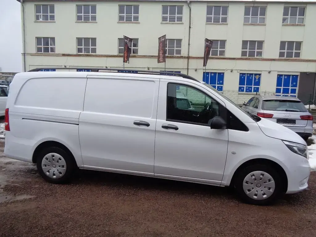 Gebraucht Mercedes Vito 163 PS (119 kW) 2017 Weiß Van