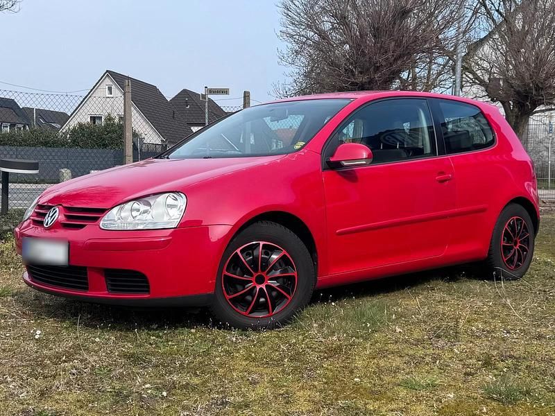 Gebraucht VW Golf V 105 PS (77 kW) 2006 Rot Kleinwagen