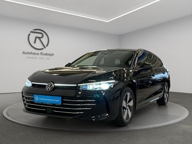 Gebraucht VW Passat Elegance 150 PS (110 kW) 2024 Grenadillschwarz metallic (metallic) Kombi
