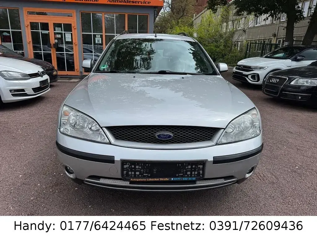 Używany Ford Mondeo Ghia 145 KM (106 kW) 2002 Srebrny Sedan/Limuzyna
