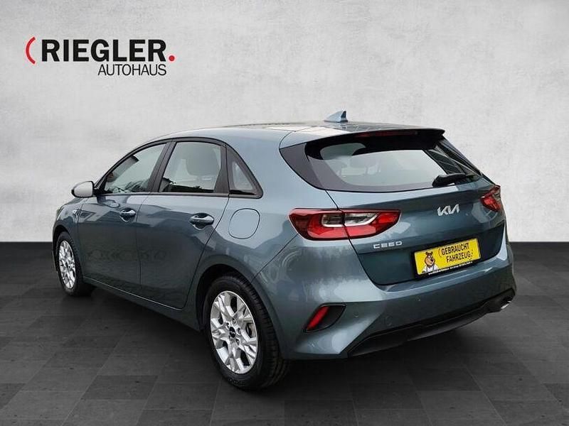 Gebraucht Kia Ceed Vision 159 PS (116 kW) 2024 Grau Kleinwagen