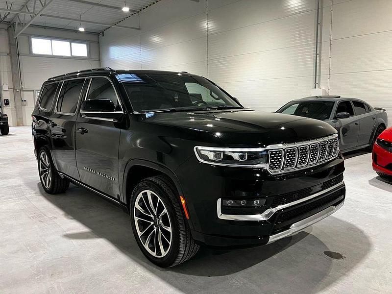 Schwarz Gebraucht 2023 Jeep Wagoneer SUV | 84.490 € (Etwas zu teuer) - Bild 1/4