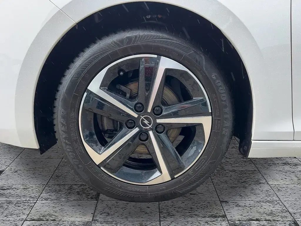 Gebraucht Opel Astra Edition 110 PS (80 kW) 2024 Weiß Kleinwagen