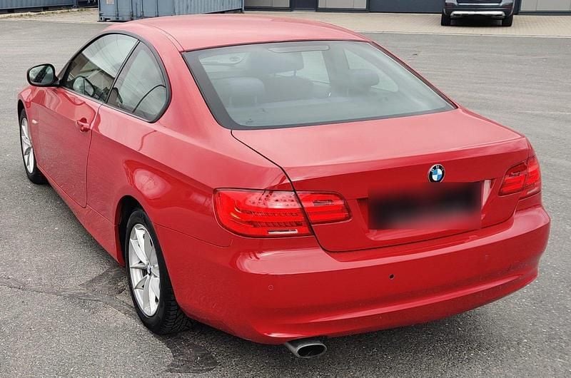 Second-hand BMW 318 143 CP (105 kW) 2011 Roșu Coupe