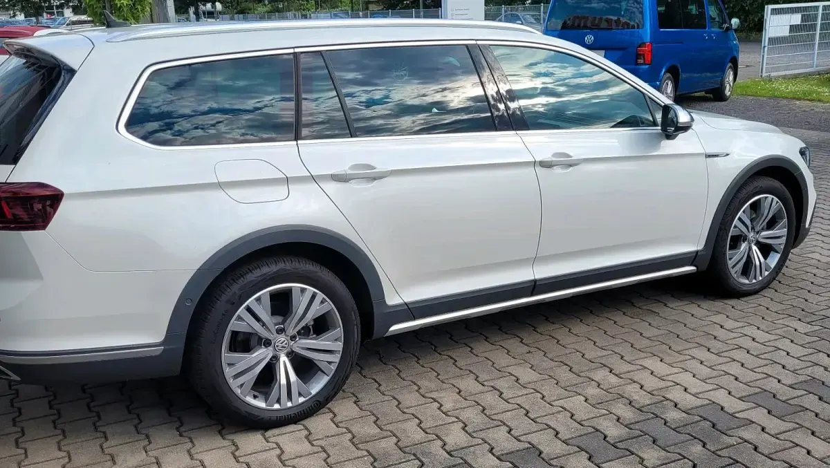 Gebraucht VW Passat Alltrack 190 PS (139 kW) 2020 Weiß Kombi