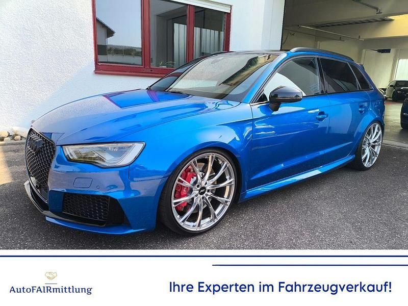 Blau Gebraucht 2015 Audi RS3 Sport Kleinwagen | 32.499 € (Guter Preis) - Bild 1/4