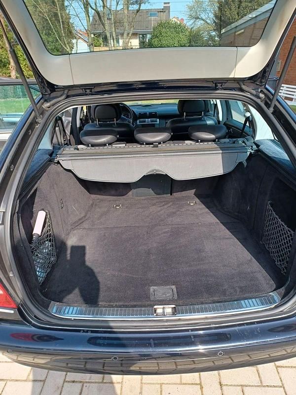 Gebraucht Mercedes C180 Avantgarde 143 PS (105 kW) 2005 Blau Kombi