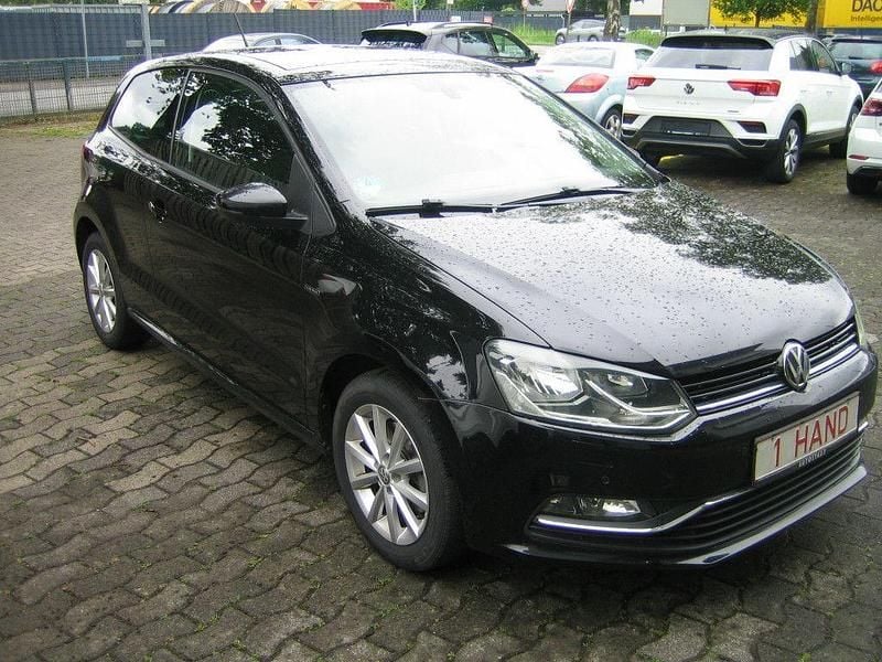 Gebraucht VW Polo LOUNGE 110 PS (80 kW) 2015 Ebenholzschwarz Kleinwagen