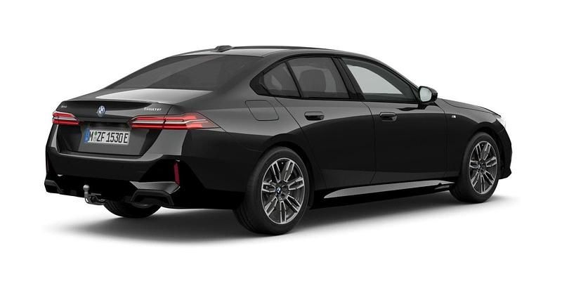 Gebraucht BMW 550e Comfort Edition 489 PS (359 kW) 2025 Schwarz Limousine