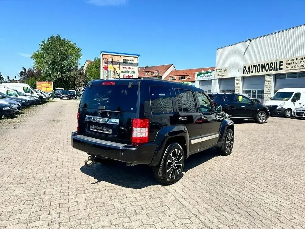 Gebraucht Jeep Cherokee Limited 177 PS (130 kW) 2008 Schwarz SUV