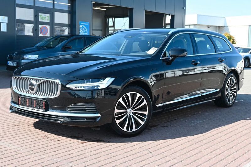Gebraucht Volvo V90 Core 349 PS (256 kW) 2022 Black stone Kombi