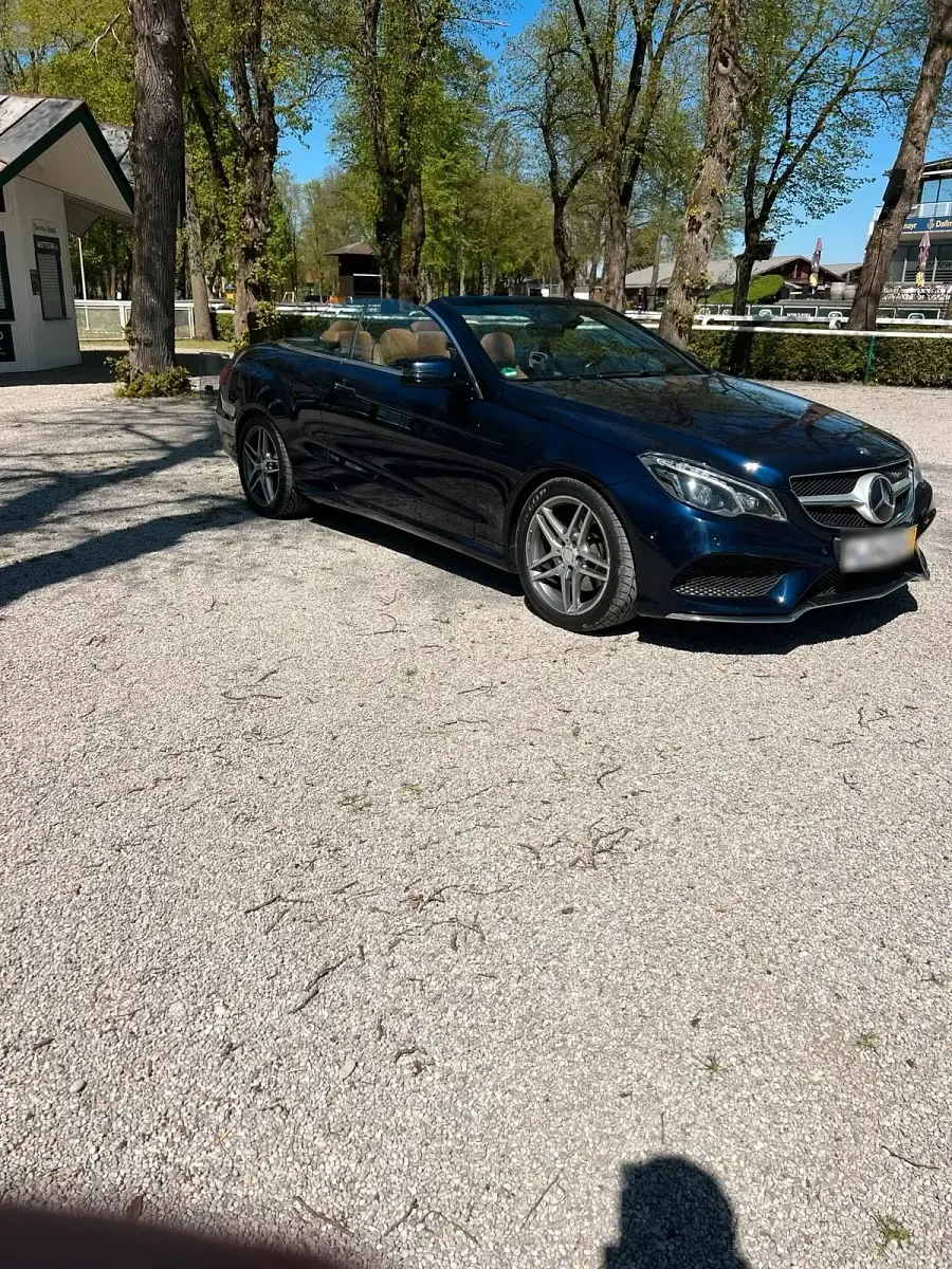 Używany Mercedes E300 252 KM (185 kW) 2013 Niebieski Kabriolet
