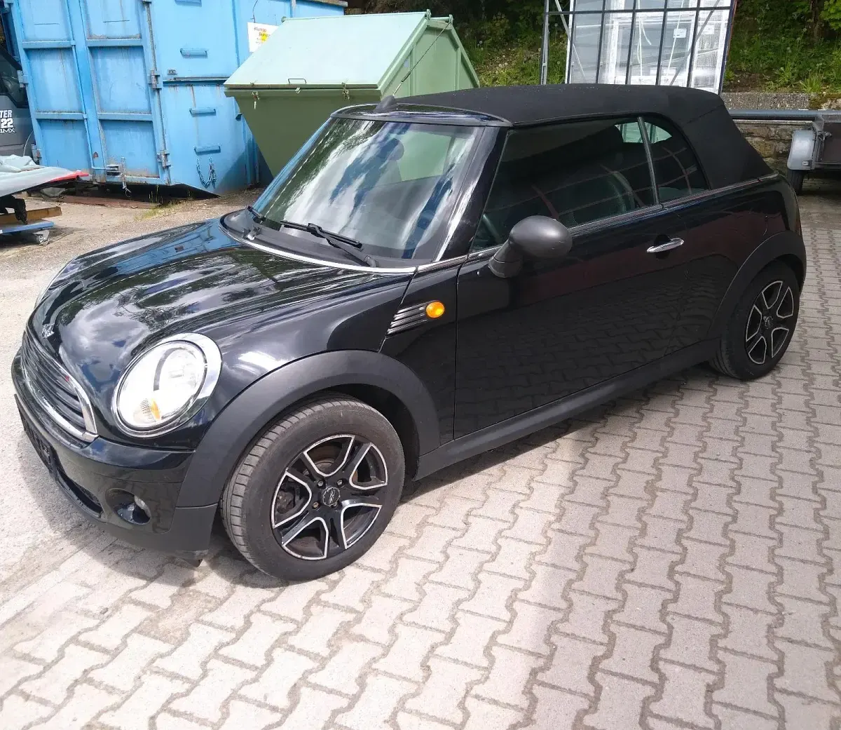 Käytetty Mini One Cabriolet 98 HP (72 kW) 2010 Musta Avoauto