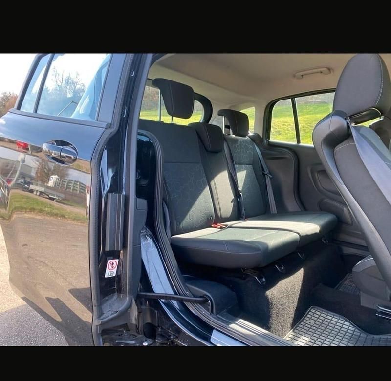 Second-hand Ford B-MAX 120 CP (88 kW) 2013 Negru Monovolum