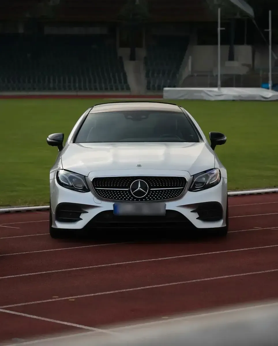 Gebraucht Mercedes E400 AMG line 333 PS (244 kW) 2018 Silber Coupé