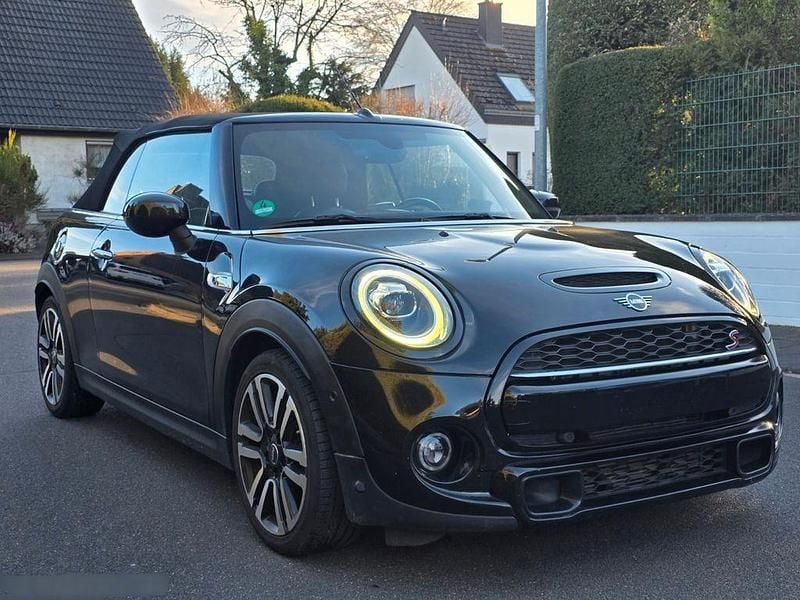 Gebraucht Mini Cooper S Cabriolet 178 PS (130 kW) 2021 Schwarz Cabrio
