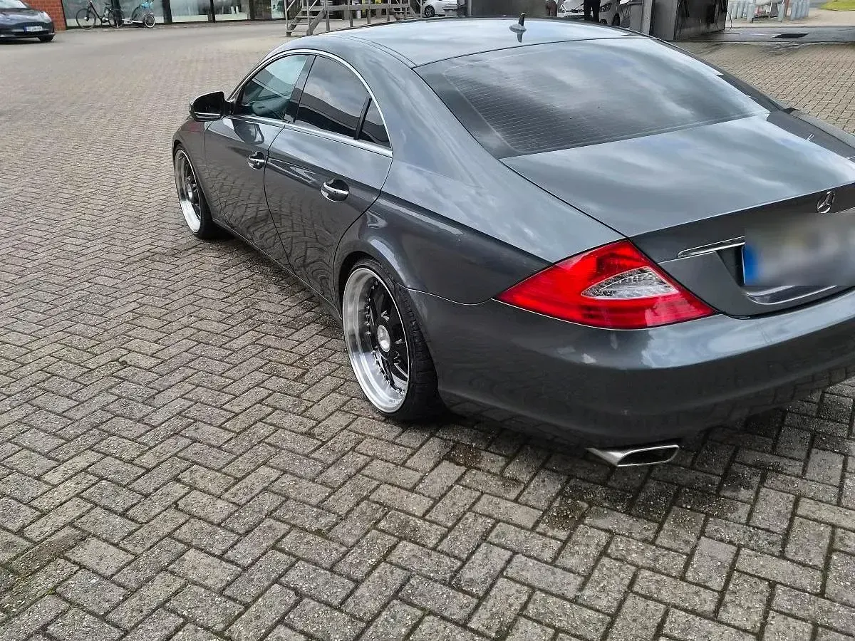 Gebraucht Mercedes CLS500 388 PS (285 kW) 2009 Silber Coupé