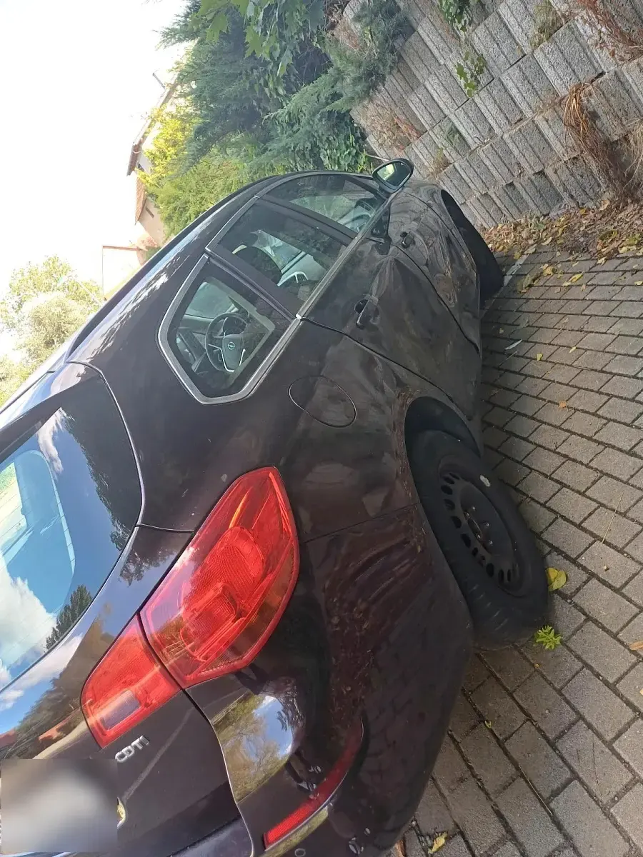 Gebraucht Opel Astra Sport 131 PS (96 kW) 2012 Braun Kombi