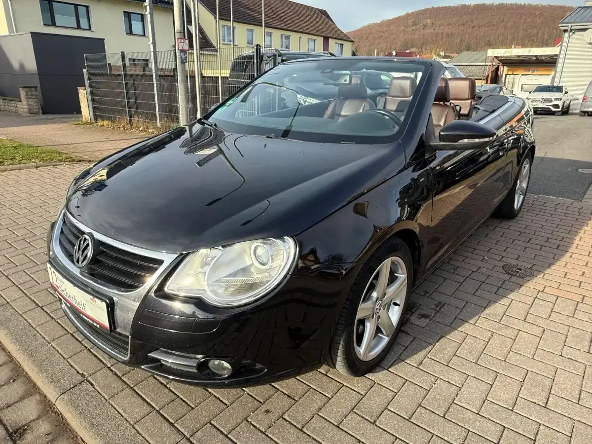 Second-hand VW Eos 140 CP (102 kW) 2005 Negru Cabrio