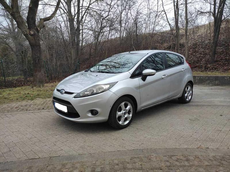 Silber Gebraucht 2008 Ford Fiesta Kleinwagen | 1.250 € (Superpreis) - Bild 1/4