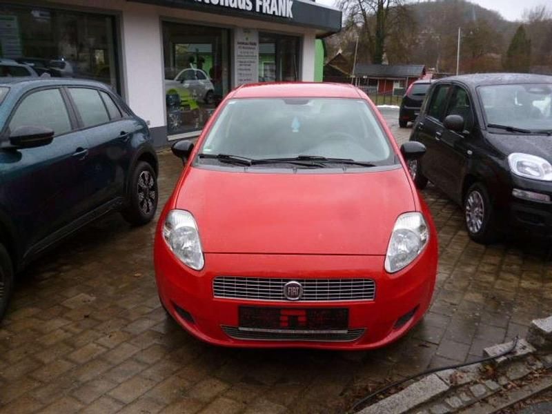 Gebraucht Fiat Grande Punto Dynamic 77 PS (56 kW) 2009 Rot exot./action Kleinwagen
