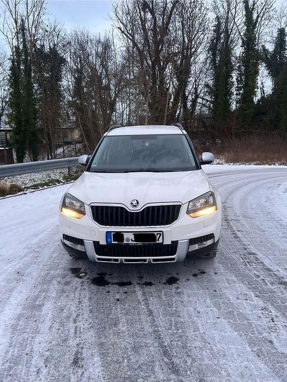 Gebraucht Skoda Yeti Active 105 PS (77 kW) 2014 Weiß SUV