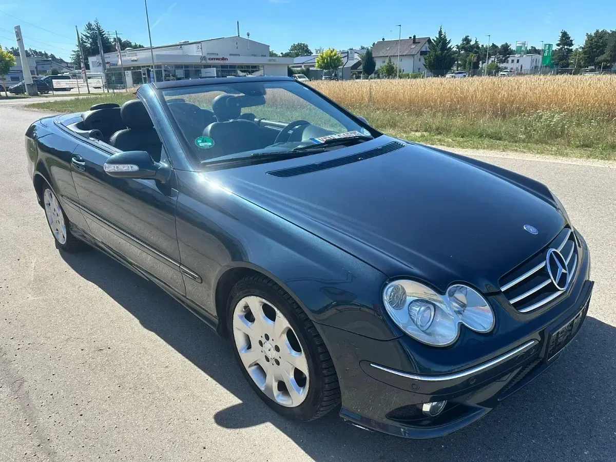 Gebraucht Mercedes CLK200 Avantgarde 163 PS (119 kW) 2007 Blau Cabrio