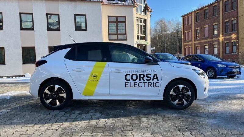 Gebraucht Opel Corsa-e GS Line 100 kW (136 PS) 2024 Weiß Kleinwagen
