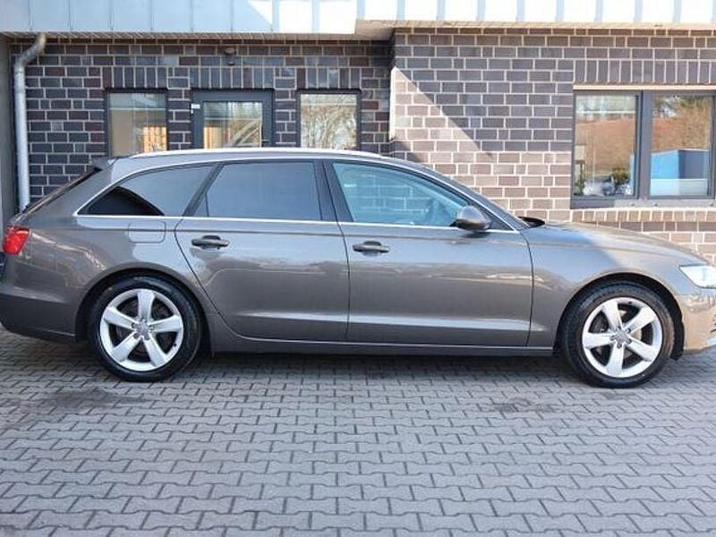 Gebraucht Audi A6 Comfort 204 PS (150 kW) 2012 Grau Kombi