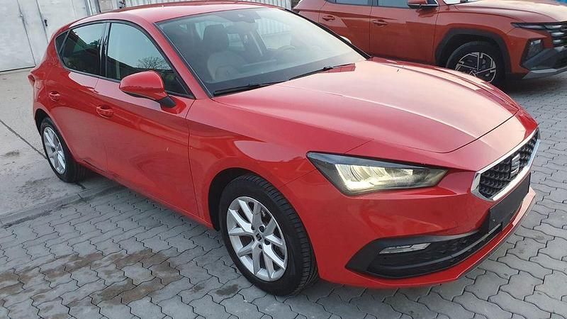 Gebraucht Seat Leon Style 110 PS (80 kW) 2020 Rot Limousine