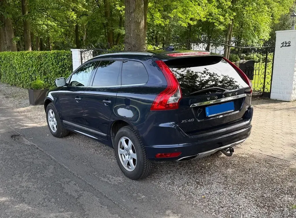 Gebraucht Volvo XC60 Summum 230 PS (169 kW) 2014 Blau SUV